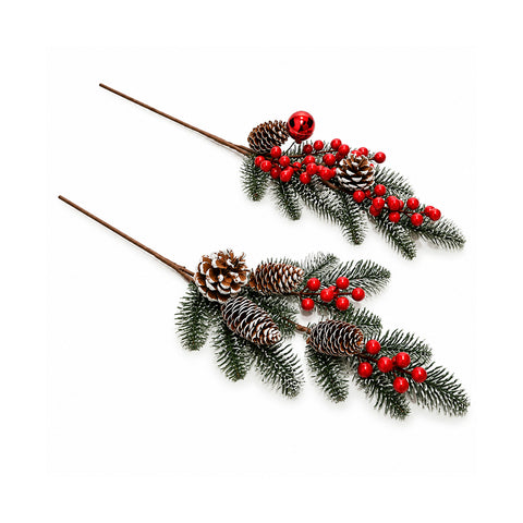 Besneeuwde dennentak met dennenappels en rode bessen 60 cm, assorti