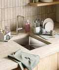 immagine-3-umbra-scolapiatti-salvaspazio-con-griglia-e-tappetino-pieghevole-ean-028295419734