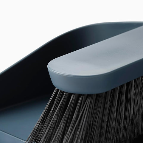 immagine-5-joseph-joseph-set-scopino-e-paletta-con-supporto-da-parete-in-plastica-ean-5028420005486