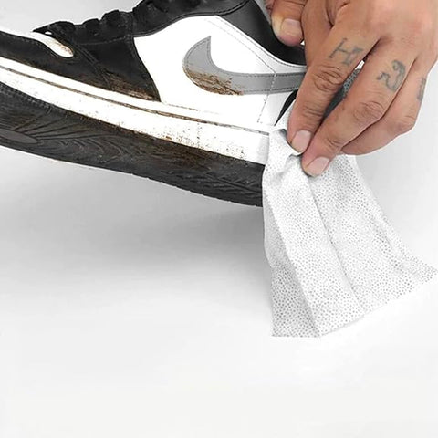 immagine-2-urban-kicks-30-salviette-igienizzanti-per-scarpe-ean-5053249253534