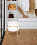 immagine-4-atmosphera-createur-dinterieur-pouf-in-velluto-con-struttura-in-oro-bianco-ean-3560231642679
